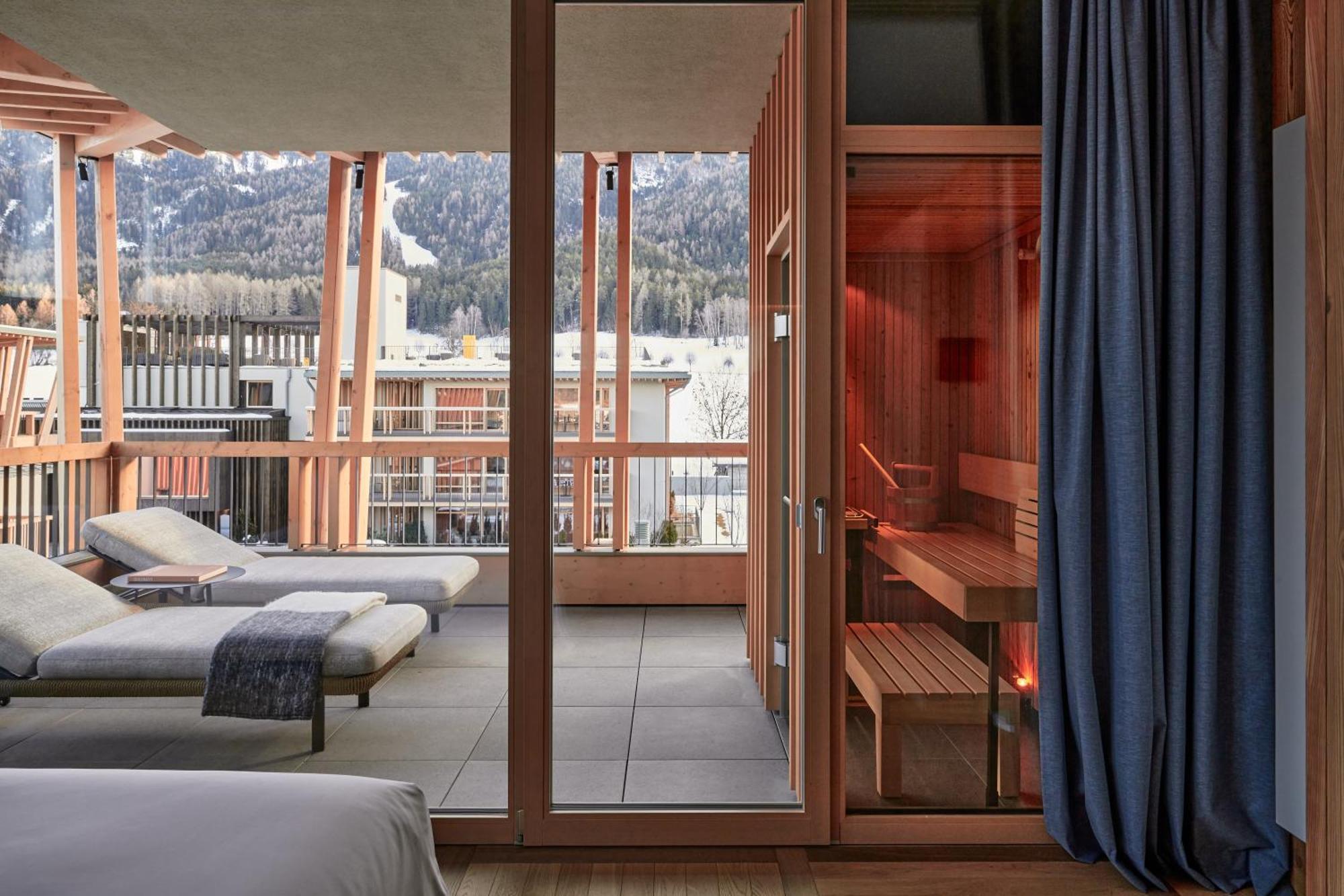 Hotel Falkensteiner Kronplatz - The Leading Of The World (adults Only) Riscone