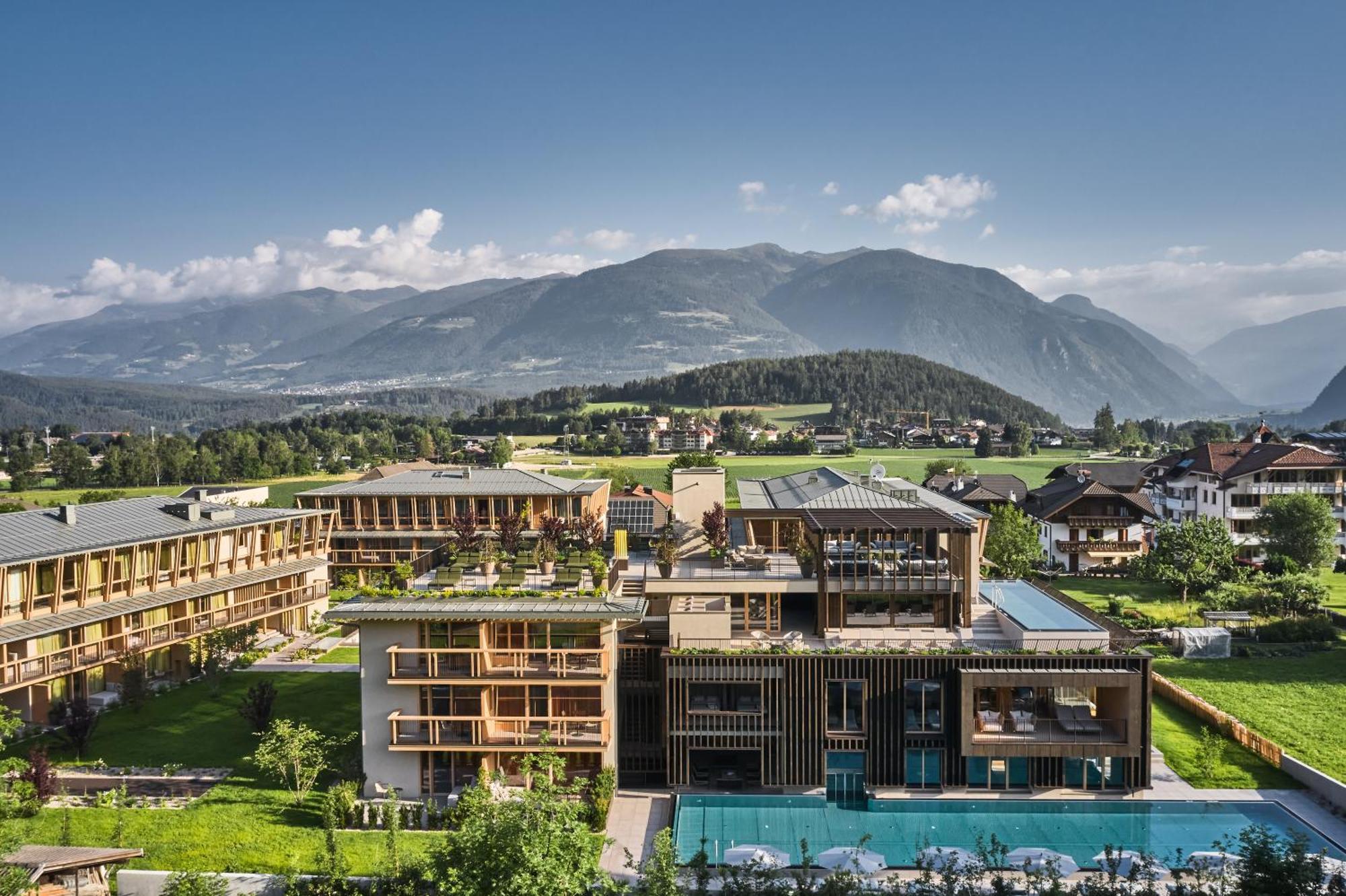 Hotel Falkensteiner Kronplatz - The Leading Of The World (adults Only)